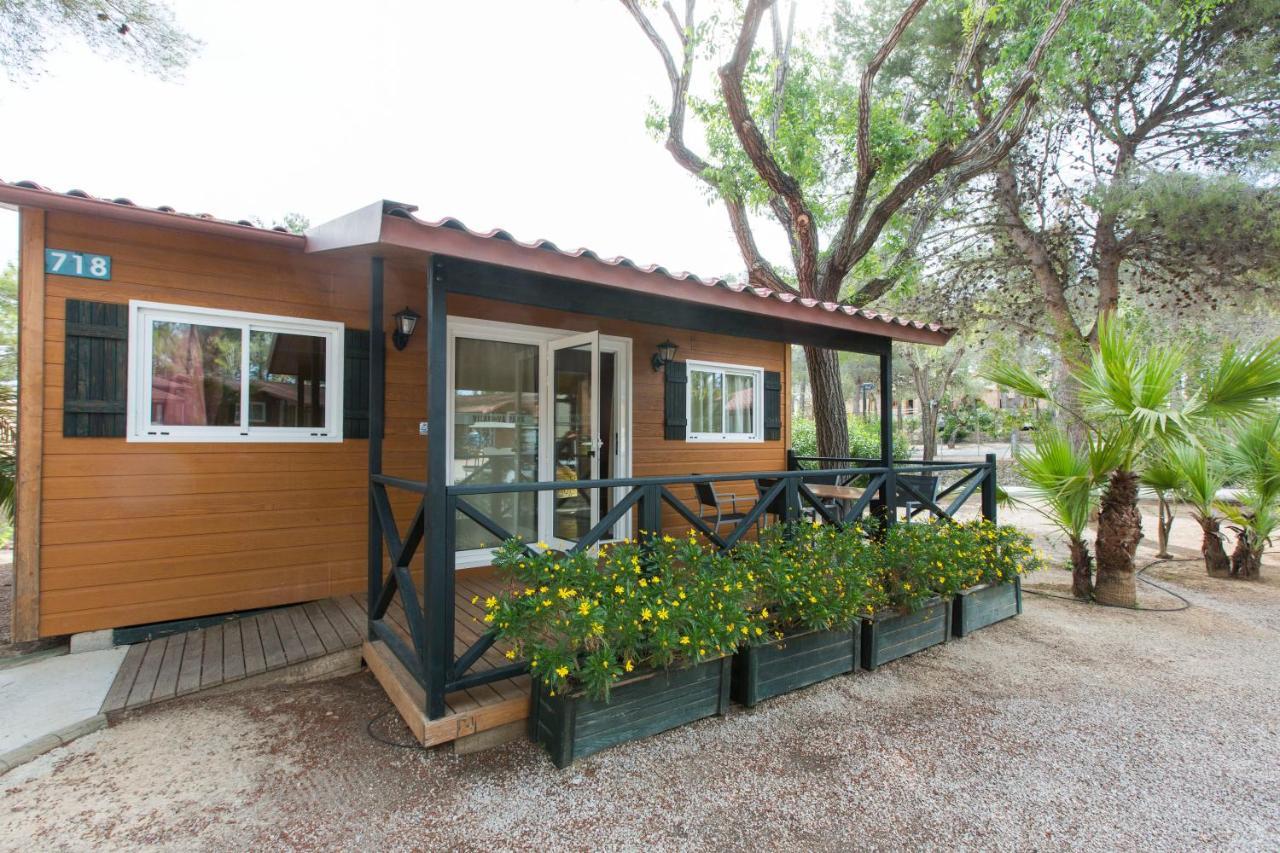 Camping Vilanova Park فيلانوفا إي لا خيلترا المظهر الخارجي الصورة