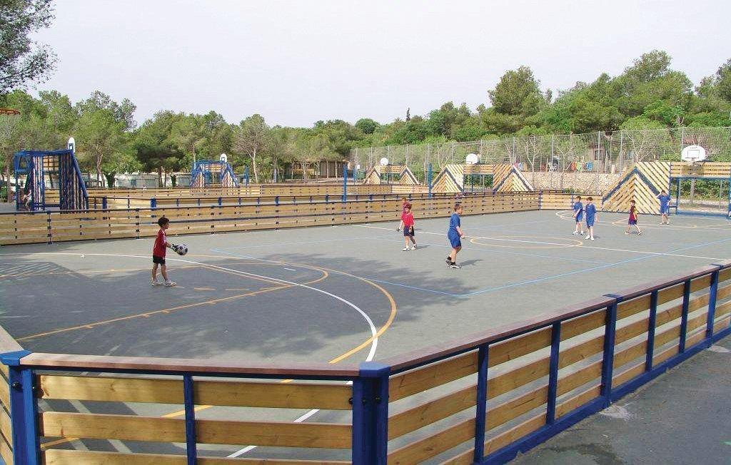 Camping Vilanova Park فيلانوفا إي لا خيلترا الغرفة الصورة