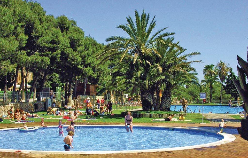 Camping Vilanova Park فيلانوفا إي لا خيلترا الغرفة الصورة