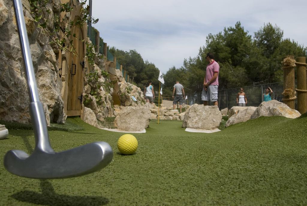 Camping Vilanova Park فيلانوفا إي لا خيلترا المظهر الخارجي الصورة