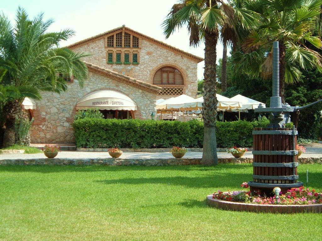 Camping Vilanova Park فيلانوفا إي لا خيلترا المظهر الخارجي الصورة